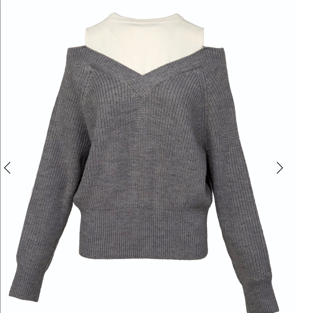 J.ing off-shoulder Sweater